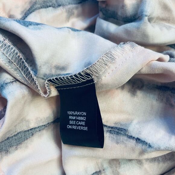 Torrid Rayon Twill Smocked Tiered Tank Plus Sz 1 1X 14/16 Ink Blot Stripe Print - Picture 6 of 9